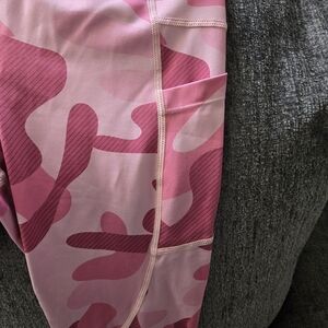 ZYIA Pink Camo Patterned Capri Leggings